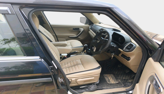 2023 Mahindra BOLERO NEO N 10, Diesel, Manual, 35,842 km, interior