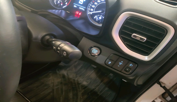 2020 Hyundai VENUE SX(O) 1.4 CRDI, Diesel, Manual, 93,777 km, interior