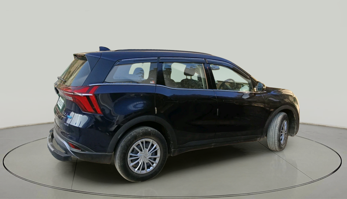 2022 Mahindra XUV700 AX 3 P MT 5 STR, Petrol, Manual, 19,420 km, exterior