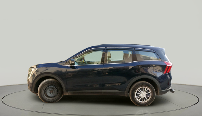 2022 Mahindra XUV700 AX 3 P MT 5 STR, Petrol, Manual, 19,420 km, exterior