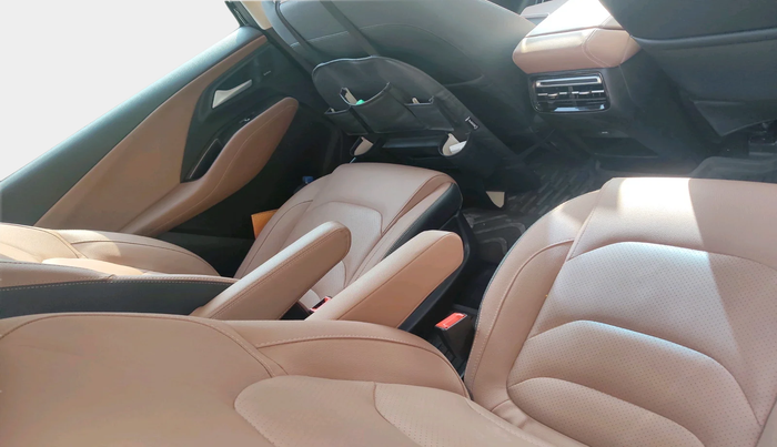 2023 MG HECTOR PLUS SAVVY PRO 1.5 TURBO CVT 6 STR, Petrol, Automatic, 18,100 km, interior