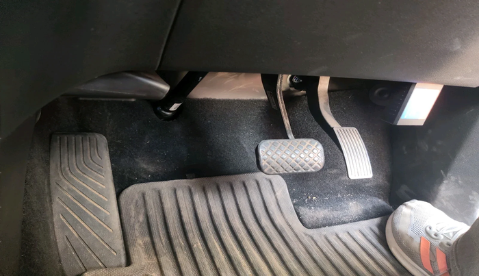 2023 MG HECTOR PLUS SAVVY PRO 1.5 TURBO CVT 6 STR, Petrol, Automatic, 18,100 km, interior