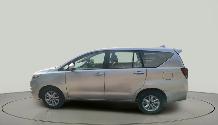 2017 Toyota Innova Crysta 2.4 G 7 STR, Diesel, Manual, 1,71,637 km, exterior