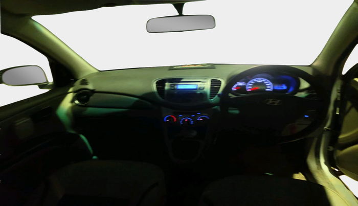 2015 Hyundai i10 MAGNA 1.1, Petrol, Manual, 1,11,660 km, interior