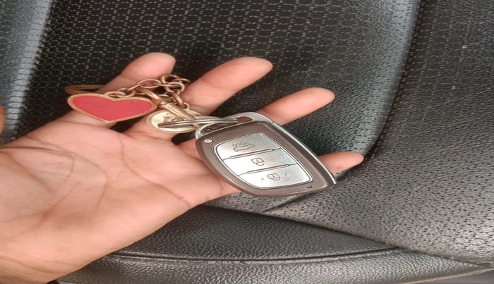 2017 Hyundai New Elantra 2.0 SX(O) AT PETROL, Petrol, Automatic, 77,041 km, interior