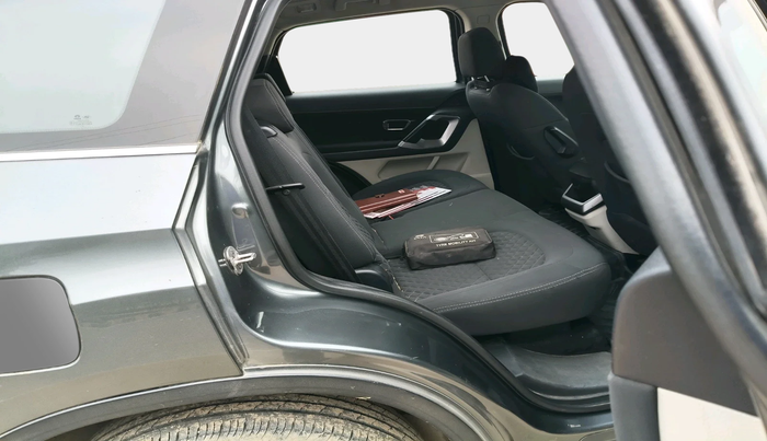 2021 Tata Safari XT PLUS, Diesel, Manual, 1,22,221 km, interior