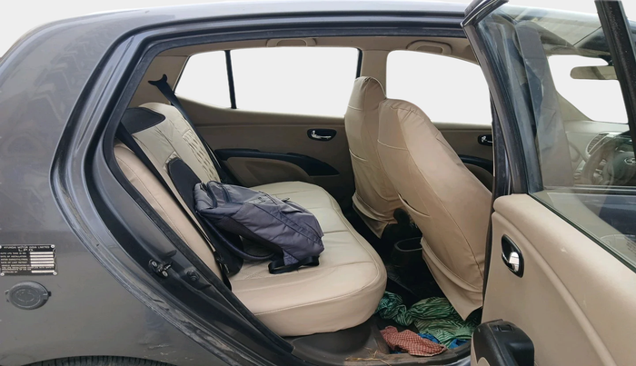 2013 Hyundai i10 MAGNA 1.1 LPG, Petrol, Manual, 20,220 km, interior