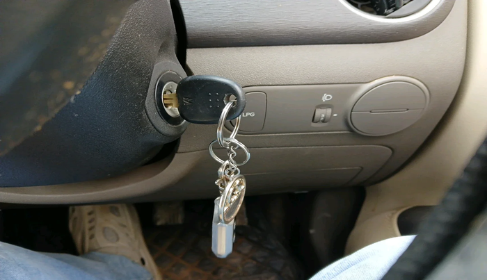 2013 Hyundai i10 MAGNA 1.1 LPG, Petrol, Manual, 20,220 km, interior