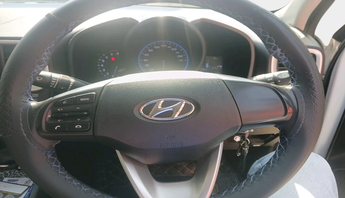 2020 Hyundai VENUE S+ 1.2, Petrol, Manual, 45,404 km, interior