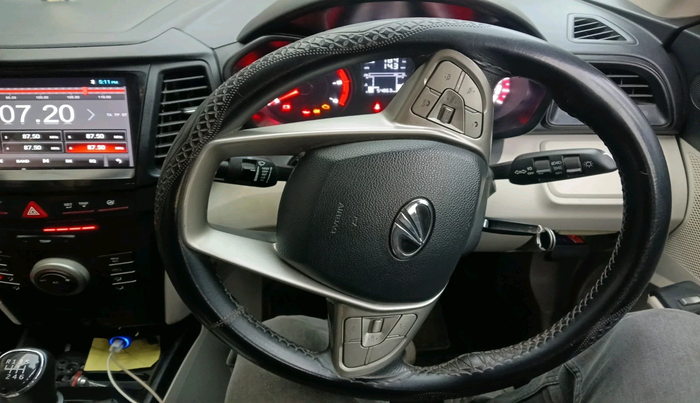 2020 Mahindra XUV300 W4 1.5 DIESEL, Diesel, Manual, 54,863 km, interior