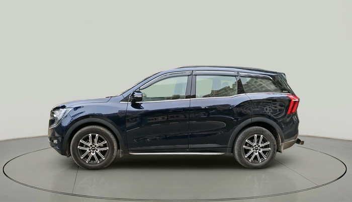 2025 Mahindra XUV700 AX 7 LUXURY D AT 7 STR, Diesel, Automatic, 20,599 km, exterior