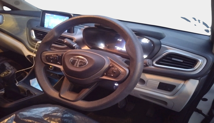 2025 Tata ALTROZ XM PLUS PETROL, Petrol, Manual, 564 km, interior