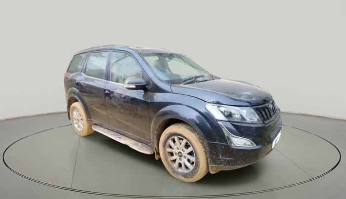 2015 Mahindra XUV500 W10, Diesel, Manual, 1,93,707 km, exterior