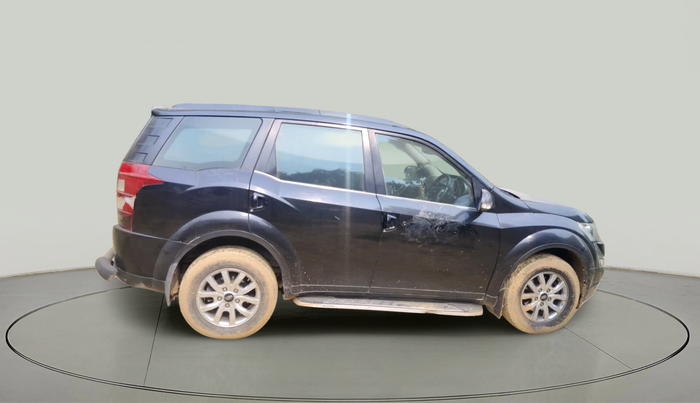 2015 Mahindra XUV500 W10, Diesel, Manual, 1,93,707 km, exterior