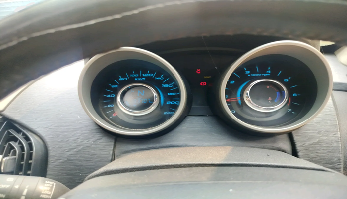 2015 Mahindra XUV500 W10, Diesel, Manual, 1,93,707 km, interior