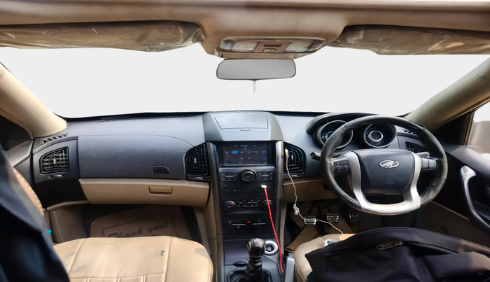 2015 Mahindra XUV500 W10, Diesel, Manual, 1,93,707 km, interior