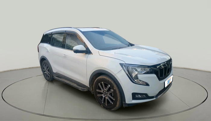 2023 Mahindra XUV700 AX 7 LUXURY D AT 7 STR, Diesel, Automatic, 25,273 km, exterior