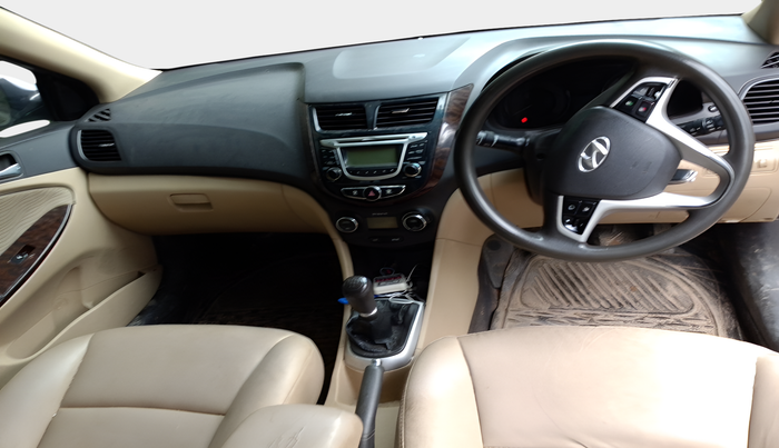 2013 Hyundai Verna FLUIDIC 1.6 VTVT SX, Petrol, Manual, 1,38,389 km, interior