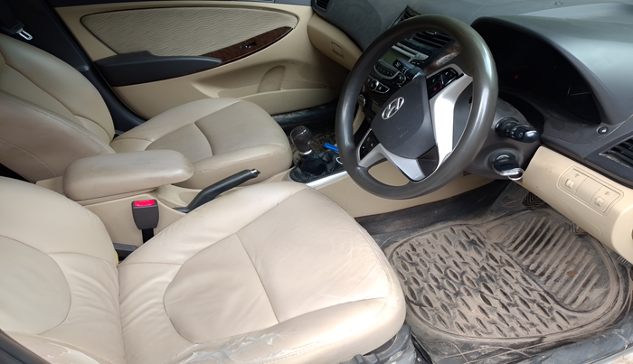 2013 Hyundai Verna FLUIDIC 1.6 VTVT SX, Petrol, Manual, 1,38,389 km, interior