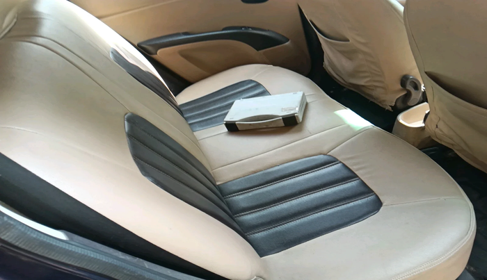 2010 Hyundai i10 MAGNA 1.1, Petrol, Manual, 2,15,661 km, interior