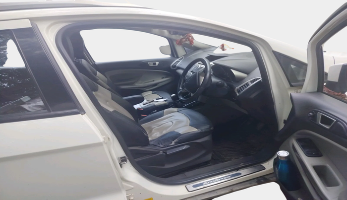 2016 Ford Ecosport TITANIUM 1.5L DIESEL, Diesel, Manual, 1,35,931 km, interior