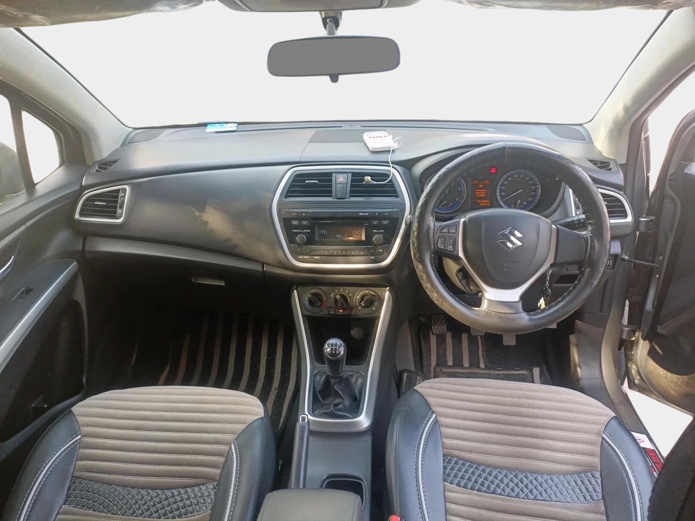 2017 Maruti S Cross DELTA 1.3, Diesel, Manual, 66,664 km, interior