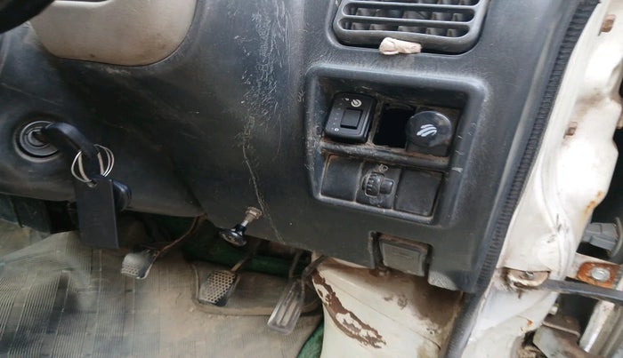 2014 Maruti Eeco 5 STR, Petrol, Manual, 2,50,566 km, interior