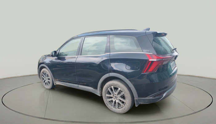 2023 Mahindra XUV700 AX 7 P AT 7 STR, Petrol, Automatic, 28,813 km, exterior