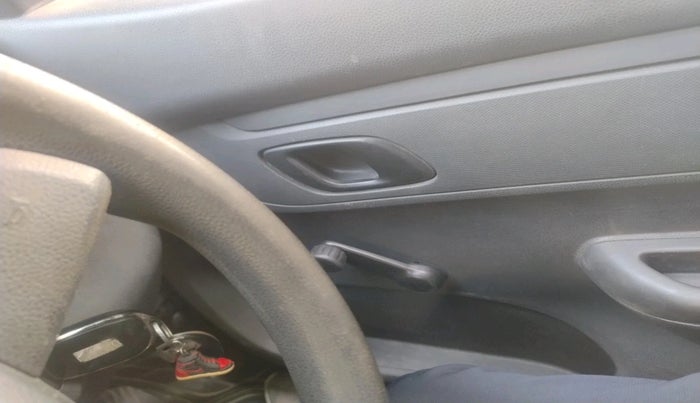 2016 Renault Kwid RXL, Petrol, Manual, 79,192 km, interior