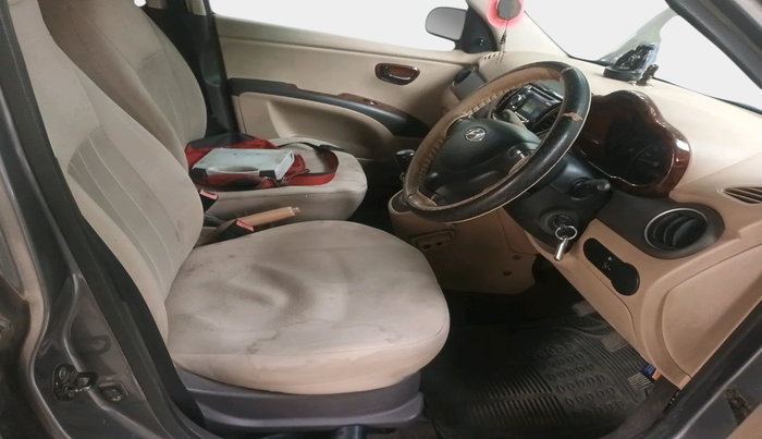 2010 Hyundai i10 ERA 1.1, Petrol, Manual, 1,68,940 km, interior