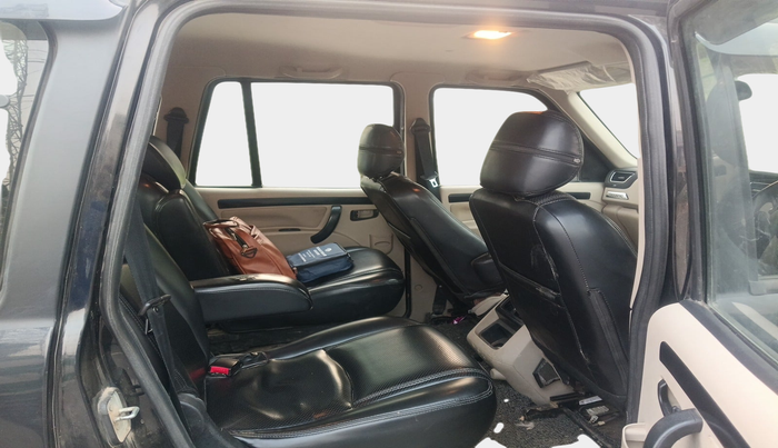 2023 Mahindra SCORPIO CLASSIC S11 MT 7S CC, Diesel, Manual, 73,048 km, interior