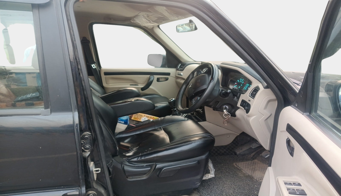 2023 Mahindra SCORPIO CLASSIC S11 MT 7S CC, Diesel, Manual, 73,048 km, interior