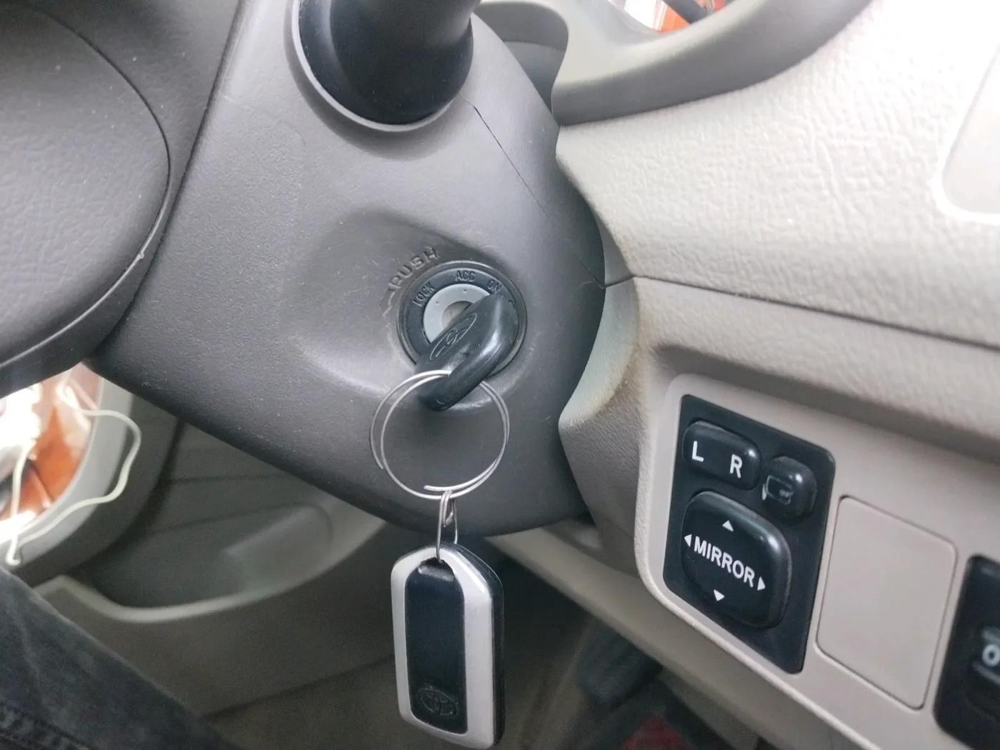2010 Toyota Corolla Altis G PETROL, Petrol, Manual, 1,75,499 km, interior
