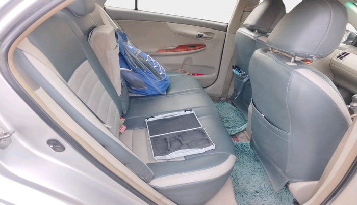 2010 Toyota Corolla Altis G PETROL, Petrol, Manual, 1,75,499 km, interior