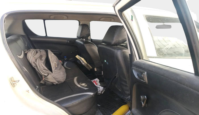 2014 Maruti Swift LXI, Petrol, Manual, 1,81,818 km, interior