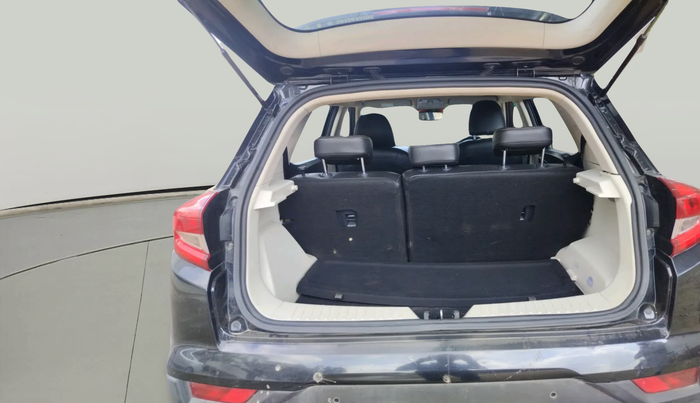 2020 Mahindra XUV300 W8 1.2 PETROL, Petrol, Manual, 63,273 km, exterior