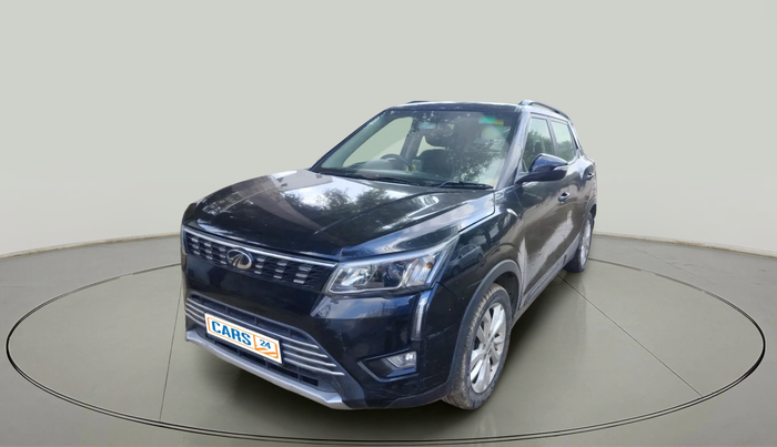 2020 Mahindra XUV300 W8 1.2 PETROL, Petrol, Manual, 63,273 km, exterior