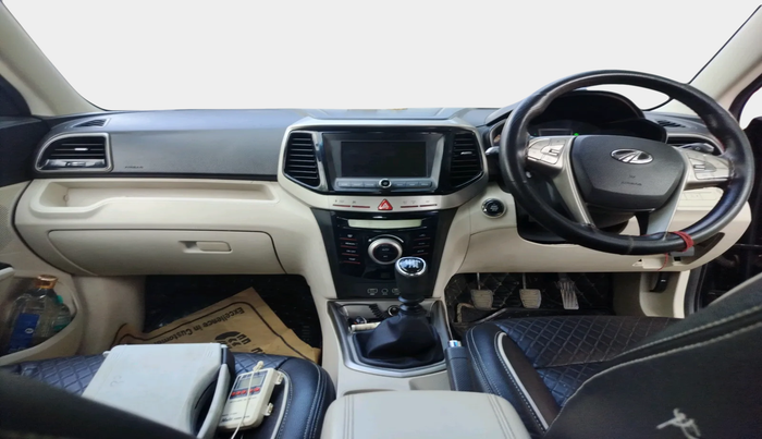 2020 Mahindra XUV300 W8 1.2 PETROL, Petrol, Manual, 63,273 km, interior