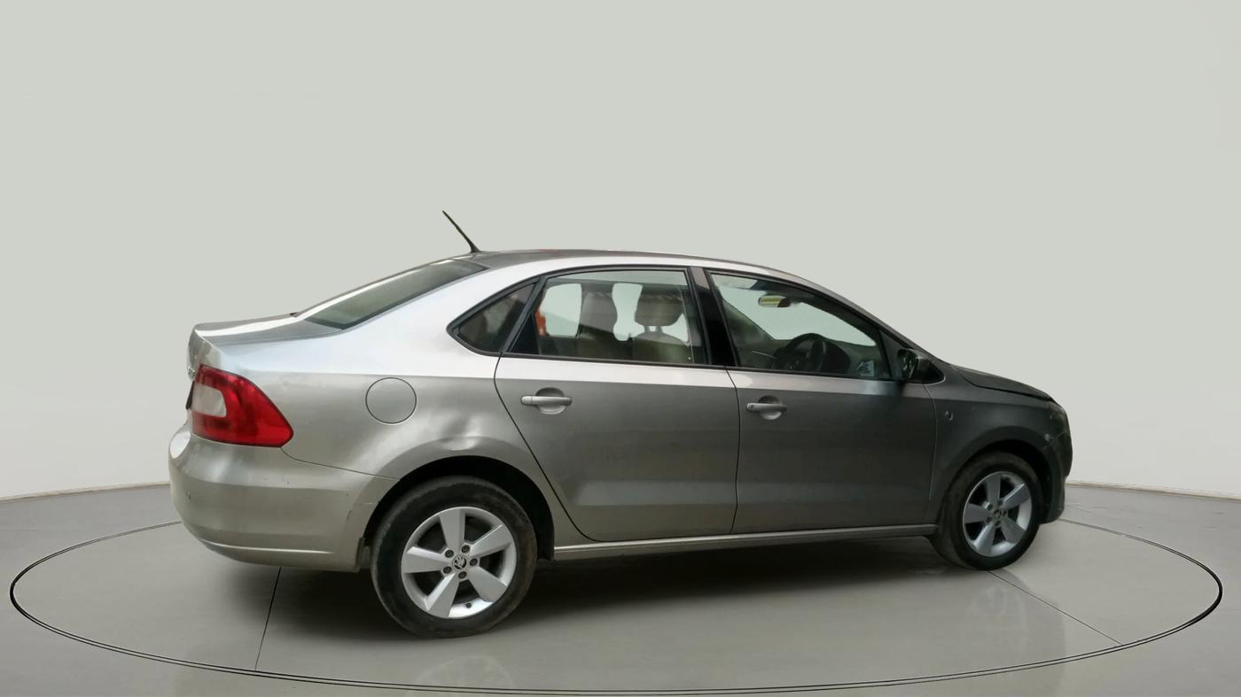 2015 Skoda Rapid 1.5 TDI CR ELEGANCE AT, Diesel, Automatic, 64,000 km, exterior