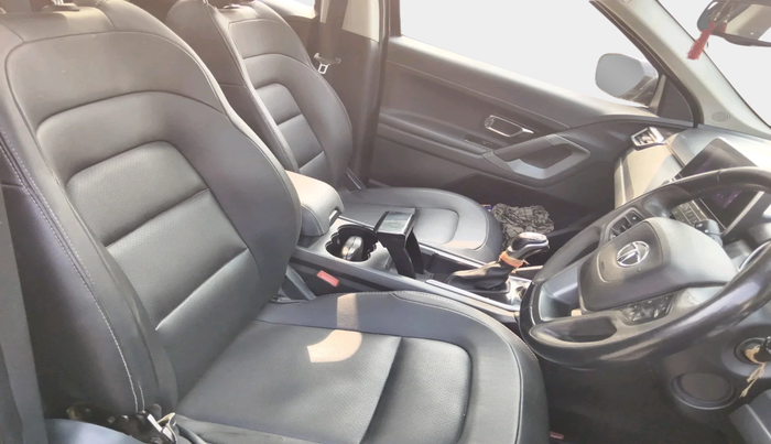 2021 Tata Harrier XZA PLUS 2.0L DARK EDITION, Diesel, Automatic, 1,30,451 km, interior