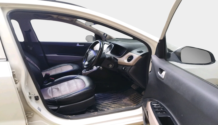 2017 Hyundai Grand i10 SPORTZ (O) AT 1.2 KAPPA VTVT, Petrol, Automatic, 73,928 km, interior