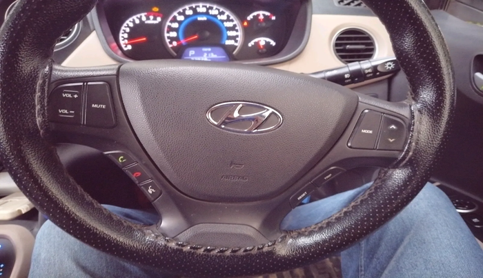 2017 Hyundai Grand i10 SPORTZ (O) AT 1.2 KAPPA VTVT, Petrol, Automatic, 73,928 km, interior