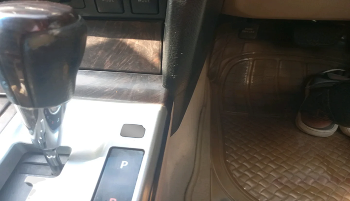 2015 Toyota Camry HYBRID, Hybrid, Automatic, 1,26,249 km, interior