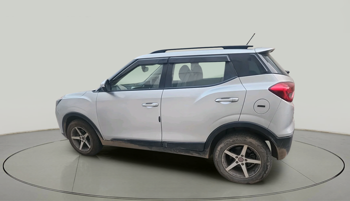 2022 Mahindra XUV300 W8 1.5 DIESEL, Diesel, Manual, 23,500 km, exterior