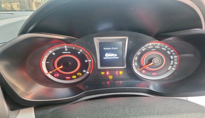 2022 Mahindra XUV300 W8 1.5 DIESEL, Diesel, Manual, 23,500 km, interior