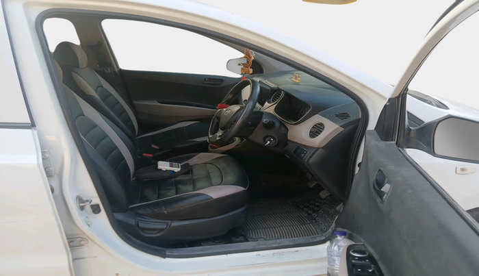 2015 Hyundai Grand i10 MAGNA 1.2 KAPPA VTVT, Petrol, Manual, 1,03,422 km, interior