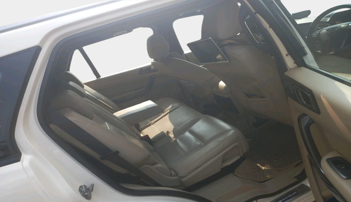 2021 Ford Endeavour TITANIUM PLUS 2.0 4X4 AT SUNROOF, Diesel, Automatic, 70,048 km, interior