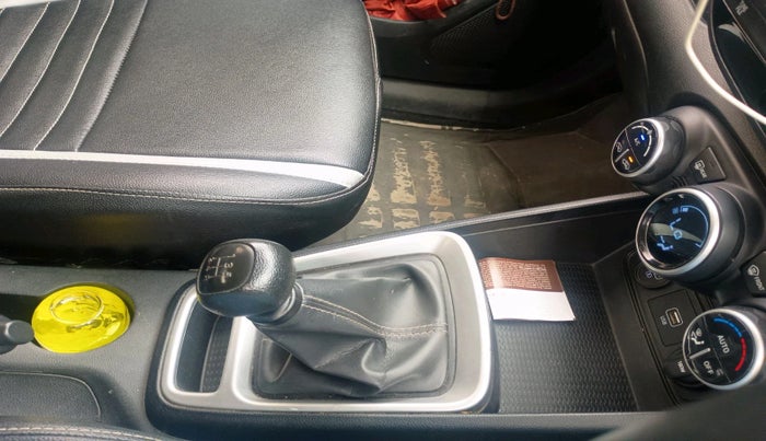 2021 Hyundai VENUE S+ 1.2, Petrol, Manual, 57,986 km, interior