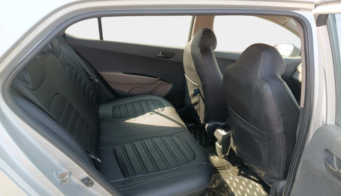 2017 Hyundai Grand i10 MAGNA AT 1.2 KAPPA VTVT, Petrol, Automatic, 44,531 km, interior