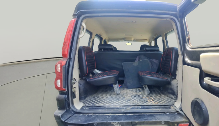 2023 Mahindra SCORPIO CLASSIC S11 7STR, Diesel, Manual, 45,254 km, interior
